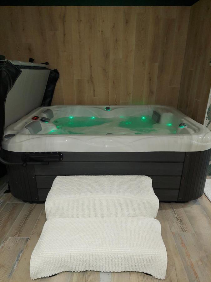 Au Spa D'Eau Pale Ferques Eksteriør billede